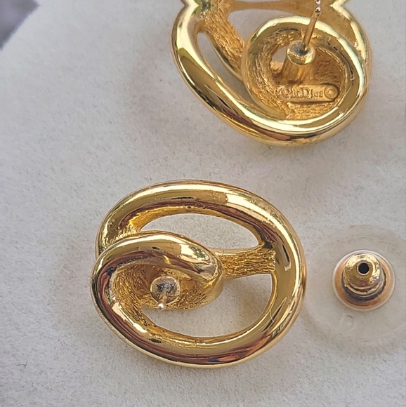 Gorgeous Rare Vintage Dior 14k Gold Post Earrings- Excellent Vintage Condition - Picture 3 of 8